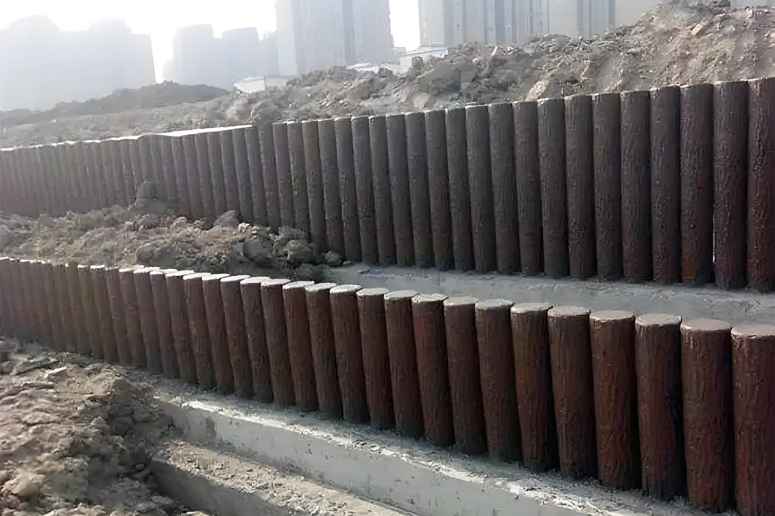 水泥樁批發(fā)廠家泓樺錦嘉-水泥圓樁適合用于哪些建筑工程？