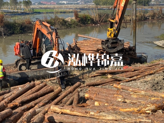 水泥仿木樁施工隊(duì)泓樺錦嘉 - 水泥樁打樁的單價(jià)是多少？