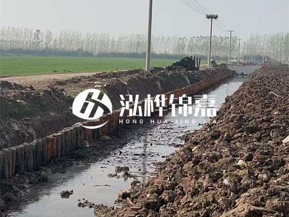 松木樁施工隊泓樺錦嘉 - 河道打木樁打多深？